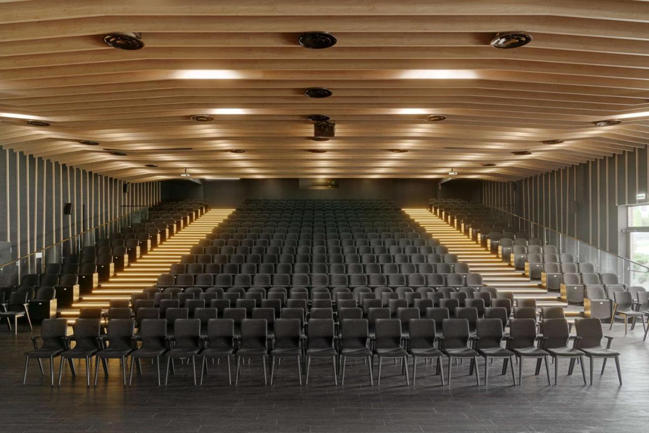 Radisson Blu Resort & Conference Center, Ostroda Mazury 外观 照片 Auditorium